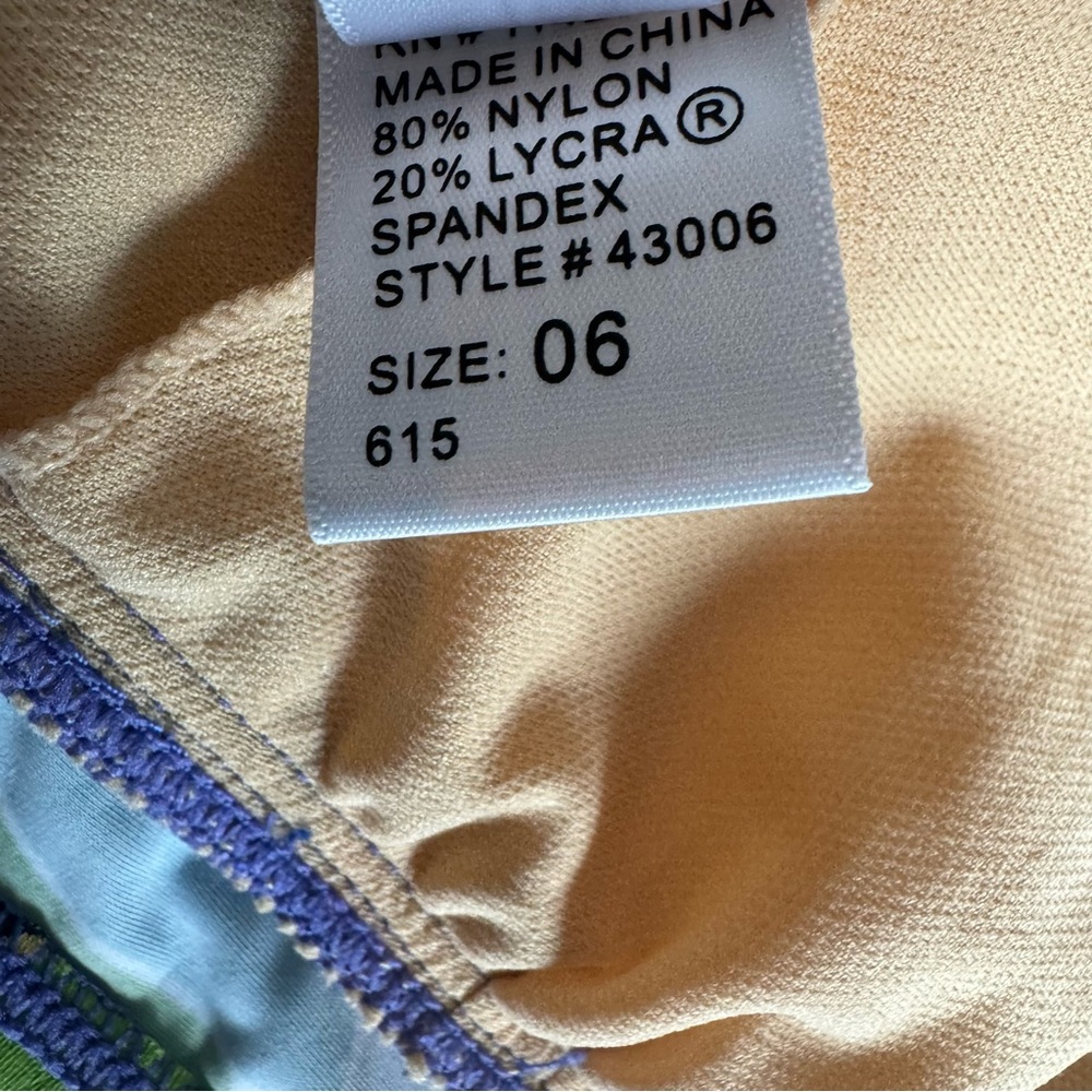 ❤️3/$30 Newport News Bikini Top - Picture 9 of 9